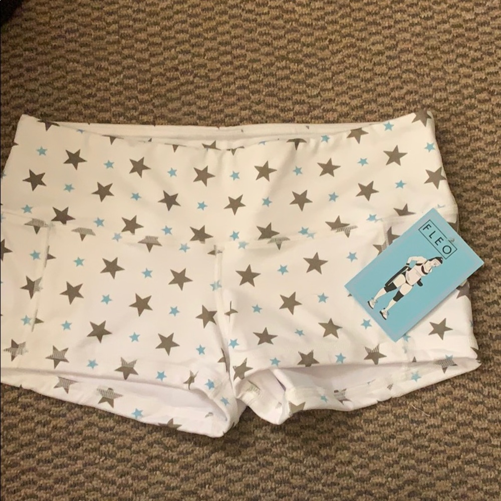 Fleo Shorts